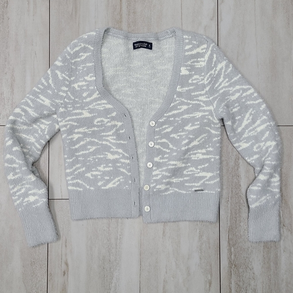 Abercrombie & Fitch Sweaters - Abercrombie and Fitch Semi-Cropped Cardigan -  Gray/white Zebra - Size Medium